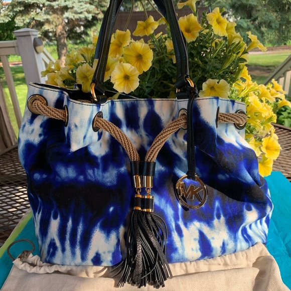 Michael Kors Handbags - HOST PICK🔥🔥AUTH MK BEAUTIFUL BLUE/WHITE TIE DYE